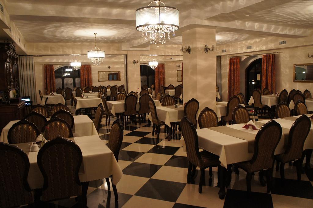 Dworska Elektrownia Hotel Kędzierzyn-Koźle Екстериор снимка